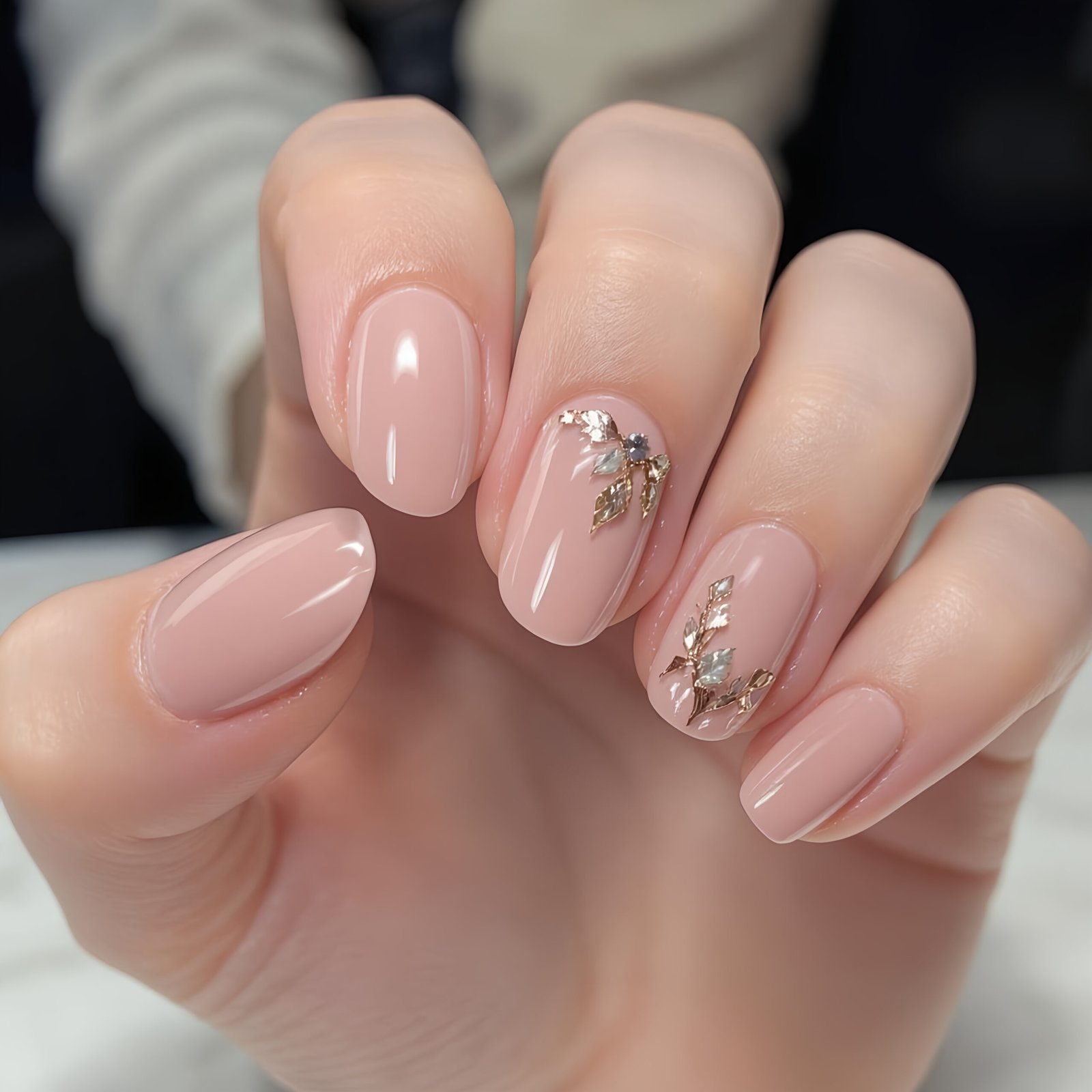 Uñas pintadas elegantes: ideas modernas para lucir manos perfectas
